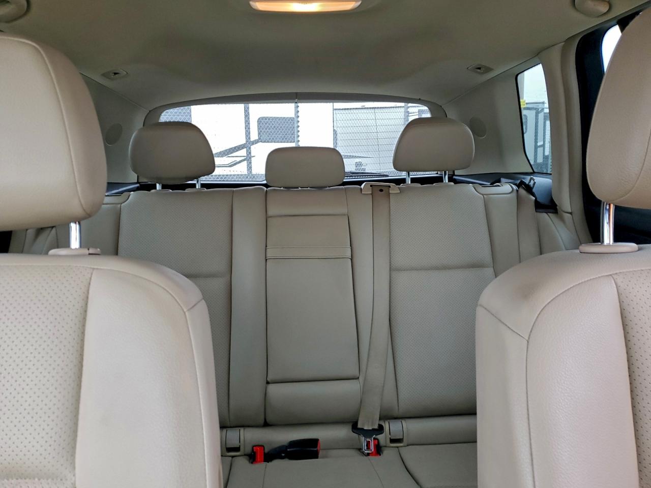 2011 MERCEDES-BENZ GLK 350 photo 10