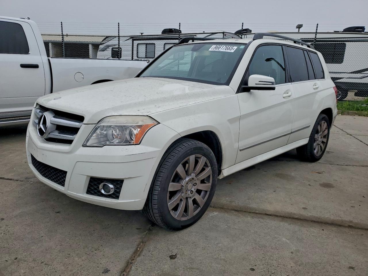 2011 MERCEDES-BENZ GLK