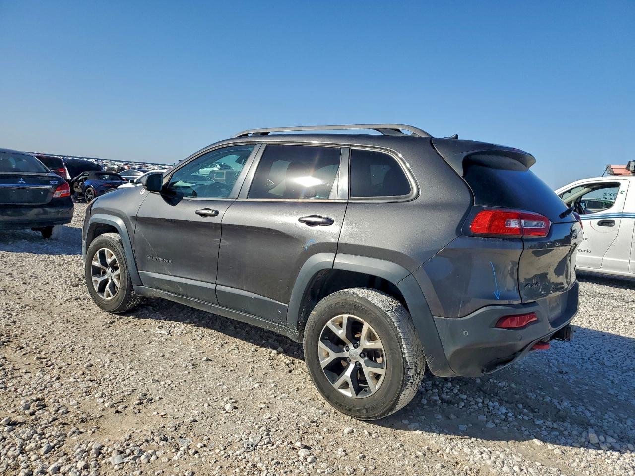 2014 JEEP CHEROKEE TRAILHAWK photo 2