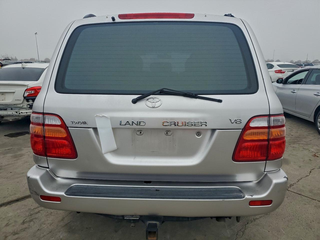 2002 TOYOTA LAND CRUISER photo 6