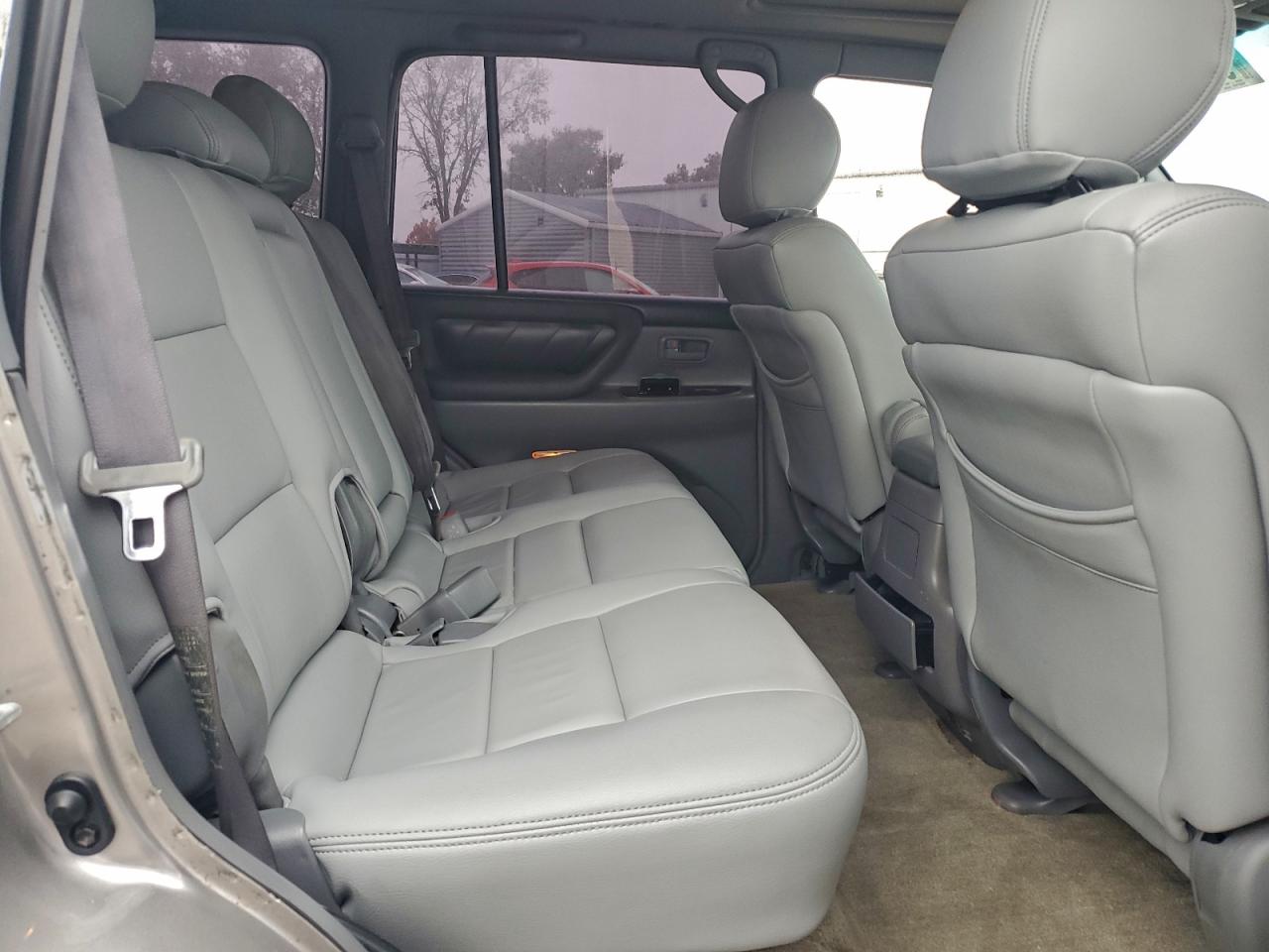 2002 TOYOTA LAND CRUISER photo 11