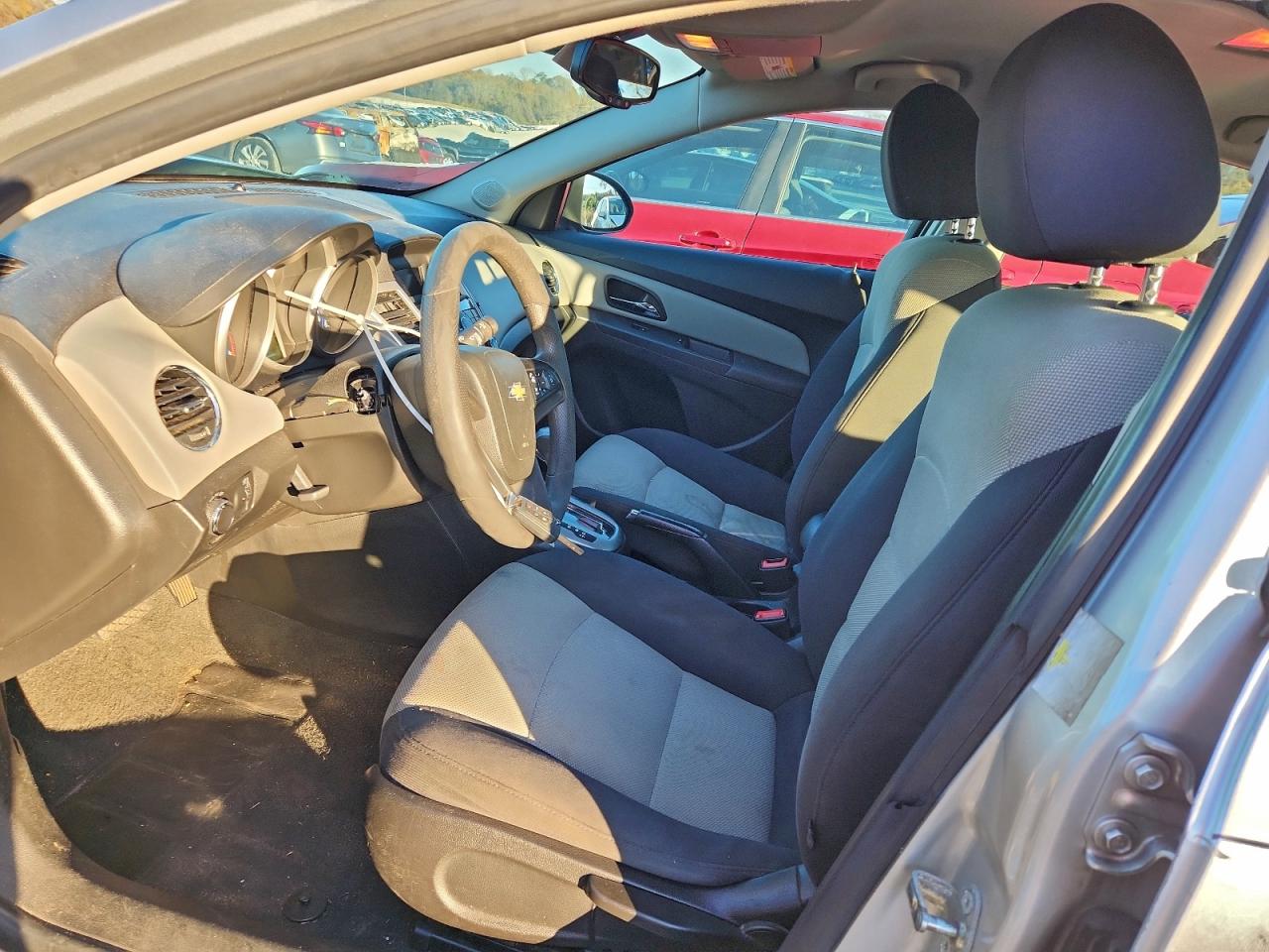 2016 CHEVROLET CRUZE LIMITED LS photo 19
