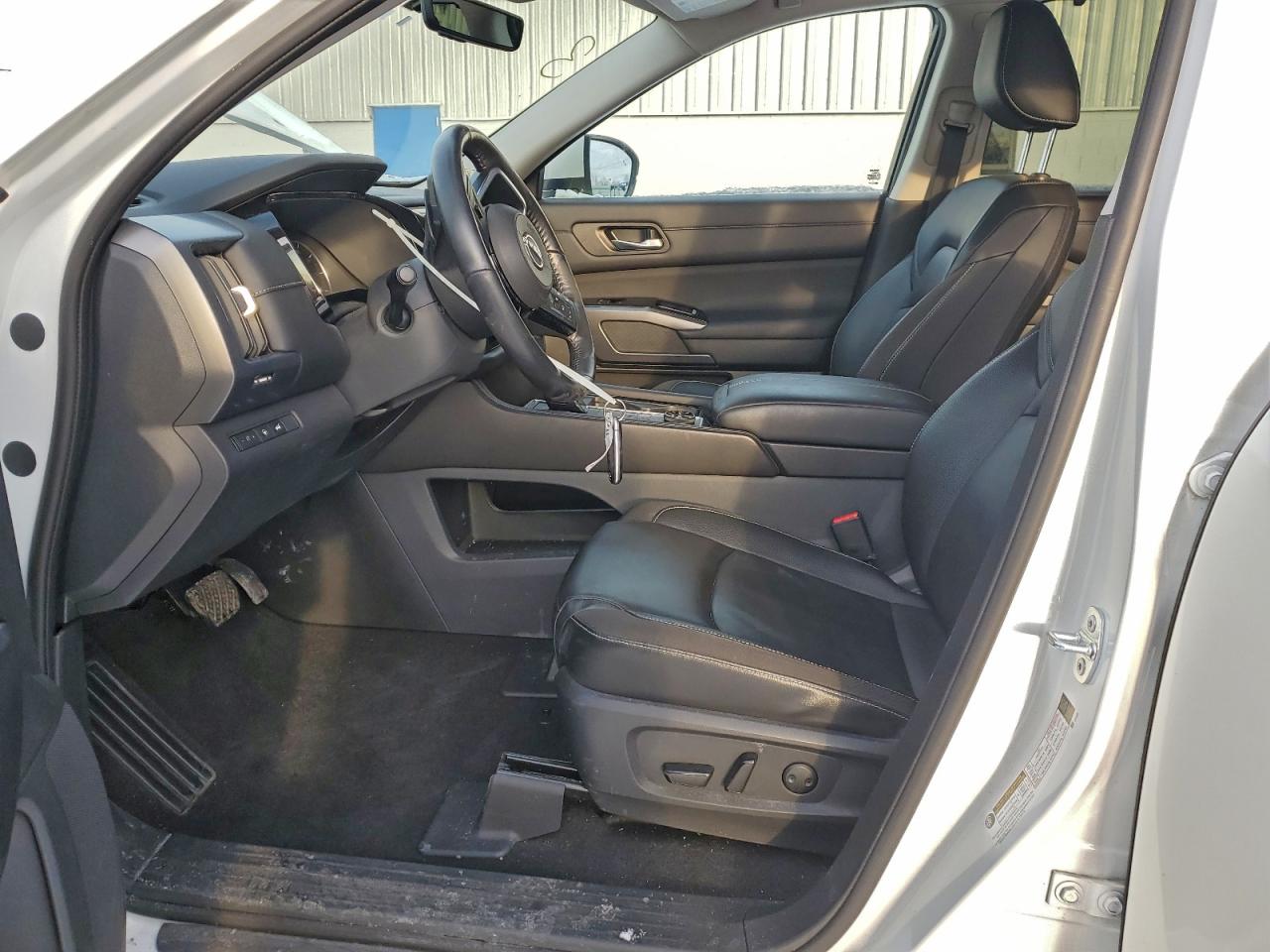2023 NISSAN PATHFINDER SL photo 7