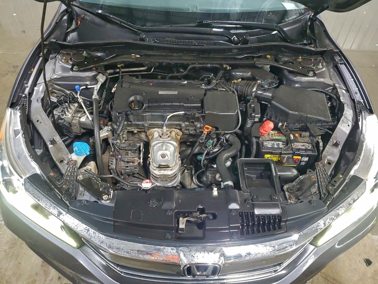 2017 HONDA ACCORD EX photo 11