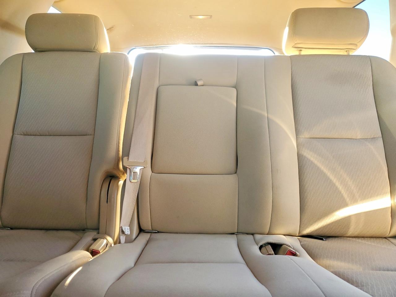 2010 GMC YUKON XL C1500 SLE photo 10