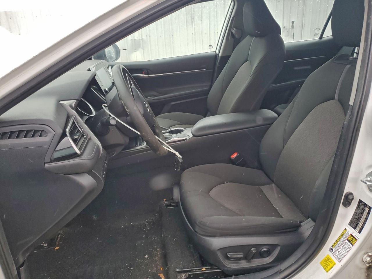 2022 TOYOTA CAMRY LE photo 7