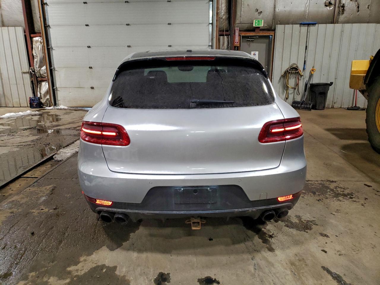 2015 PORSCHE MACAN S photo 6