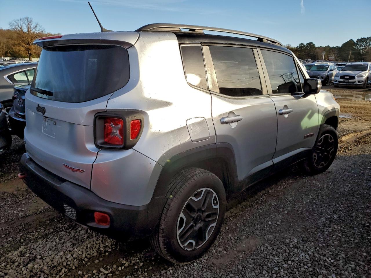 2015 JEEP RENEGADE TRAILHAWK photo 3
