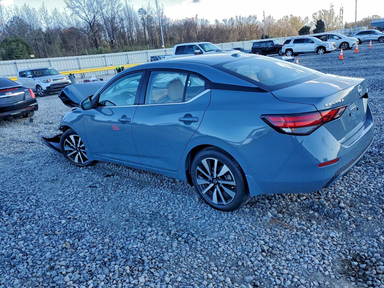 2025 NISSAN SENTRA SV photo 2