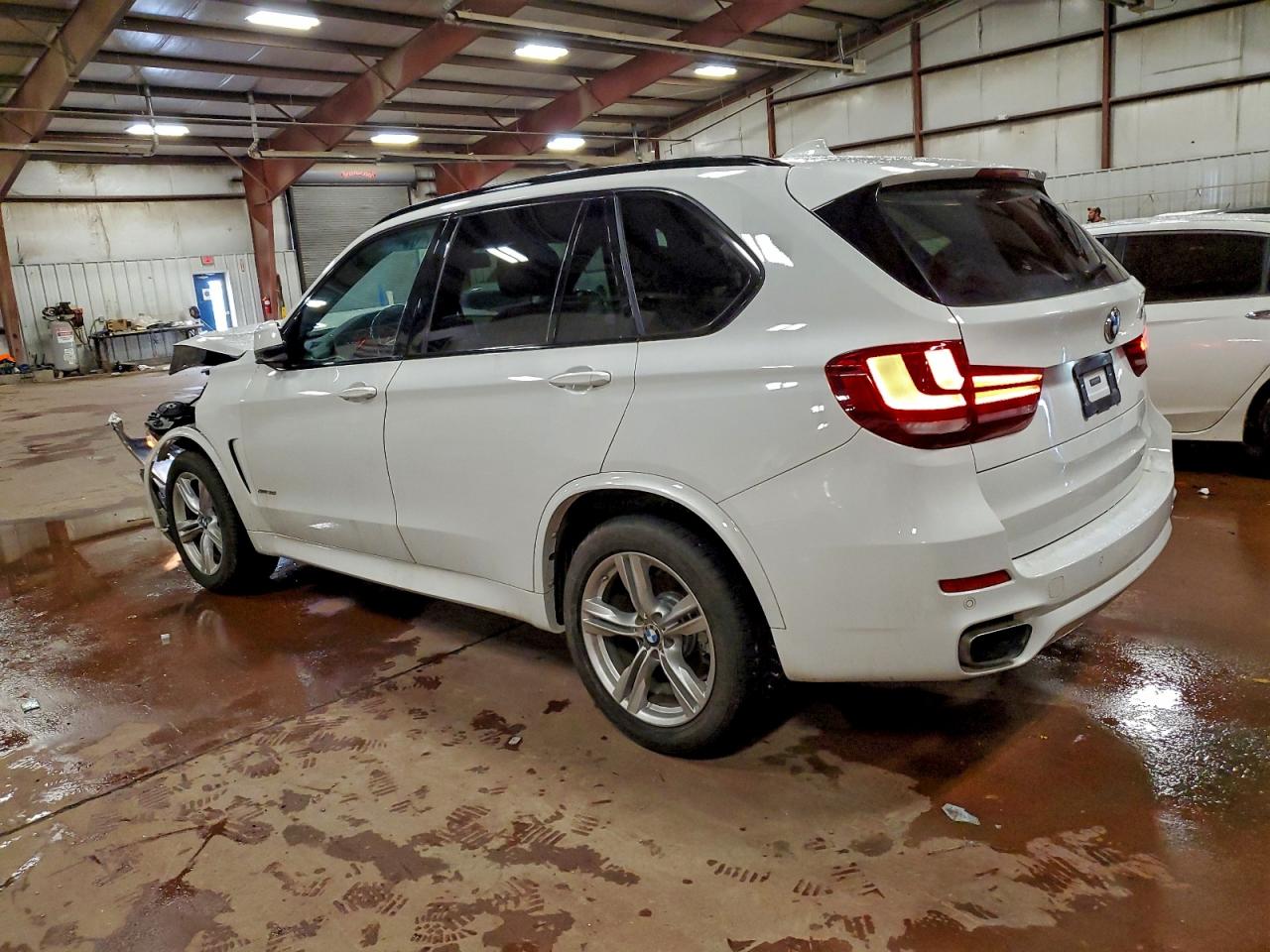 2015 BMW X5 XDRIVE35I photo 2