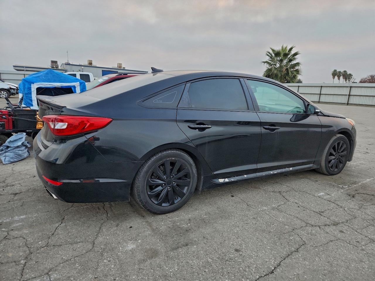 2015 HYUNDAI SONATA SPORT photo 3