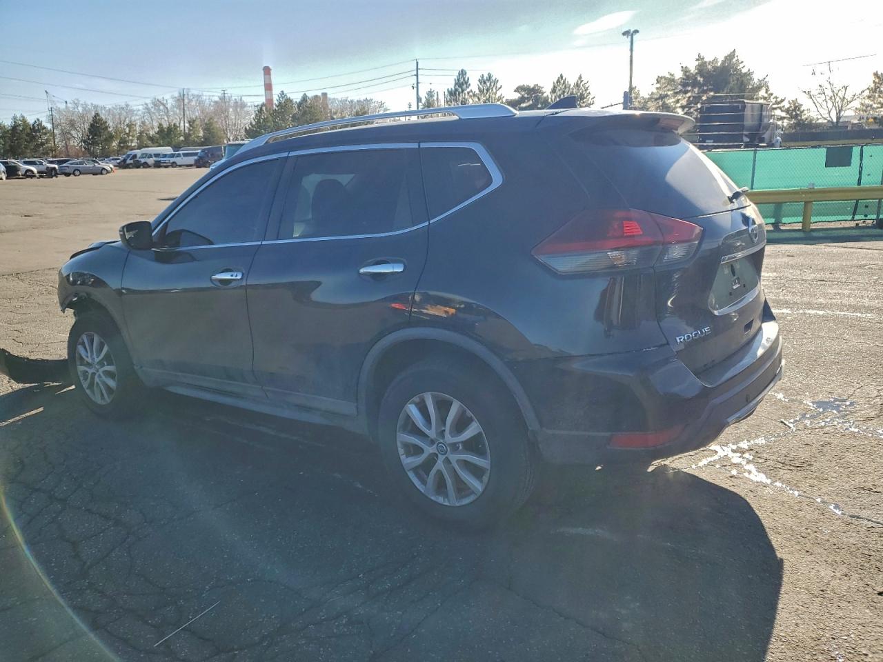 2019 NISSAN ROGUE SV photo 2