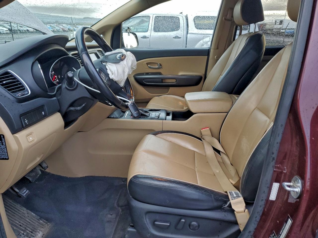 2017 KIA SEDONA LX photo 7