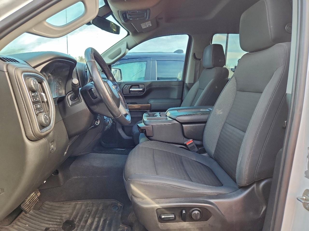 2019 CHEVROLET SILVERADO K1500 LT photo 7