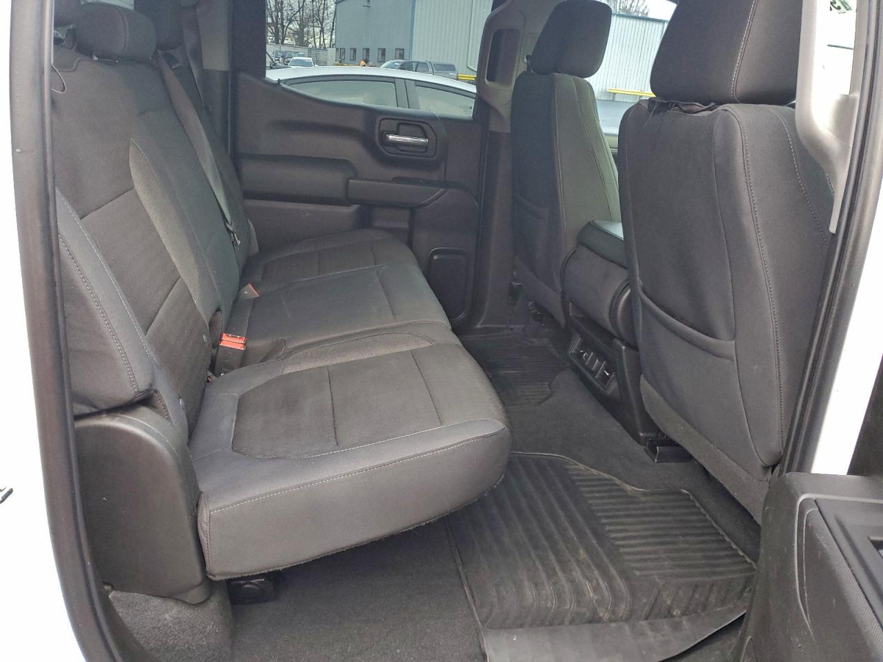 2019 CHEVROLET SILVERADO K1500 LT photo 10