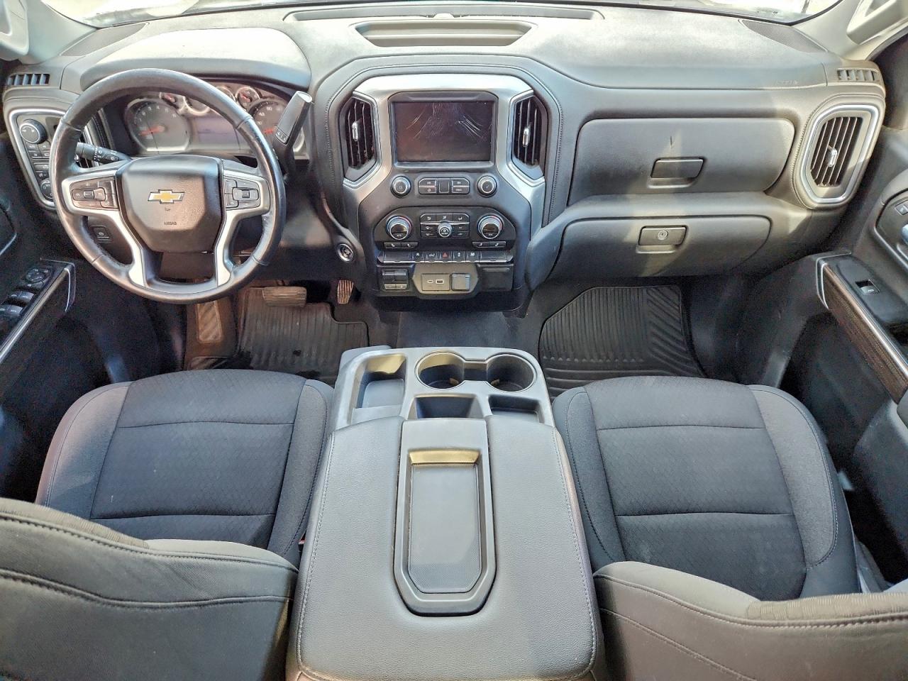 2019 CHEVROLET SILVERADO K1500 LT photo 8