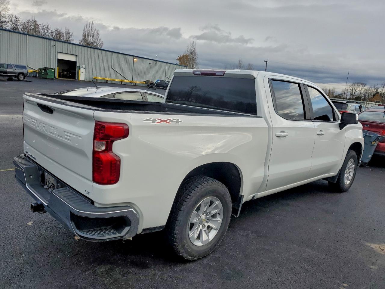 2019 CHEVROLET SILVERADO K1500 LT photo 3