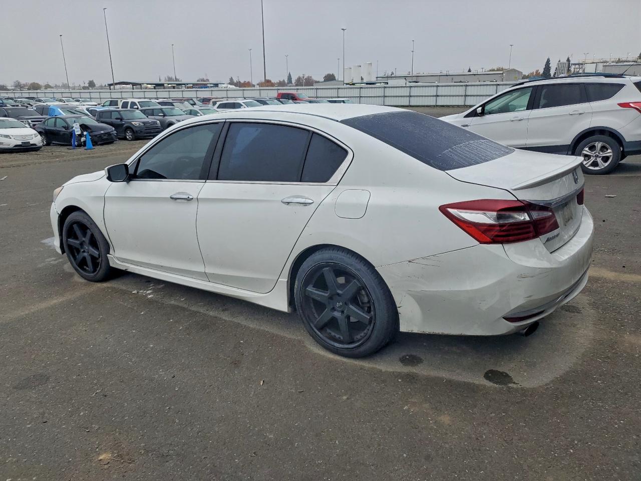 2017 HONDA ACCORD SPORT photo 2