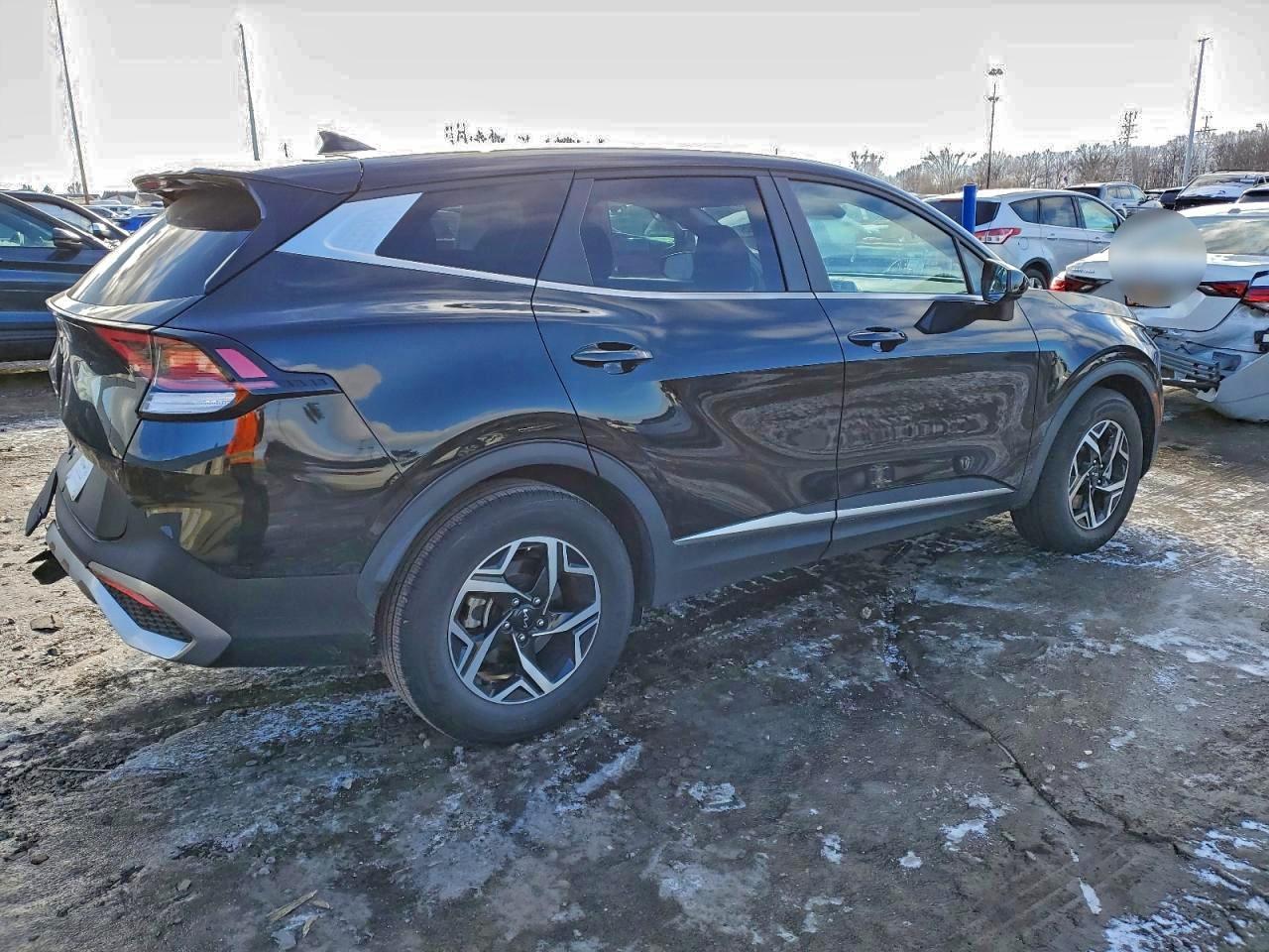 2023 KIA SPORTAGE LX photo 3