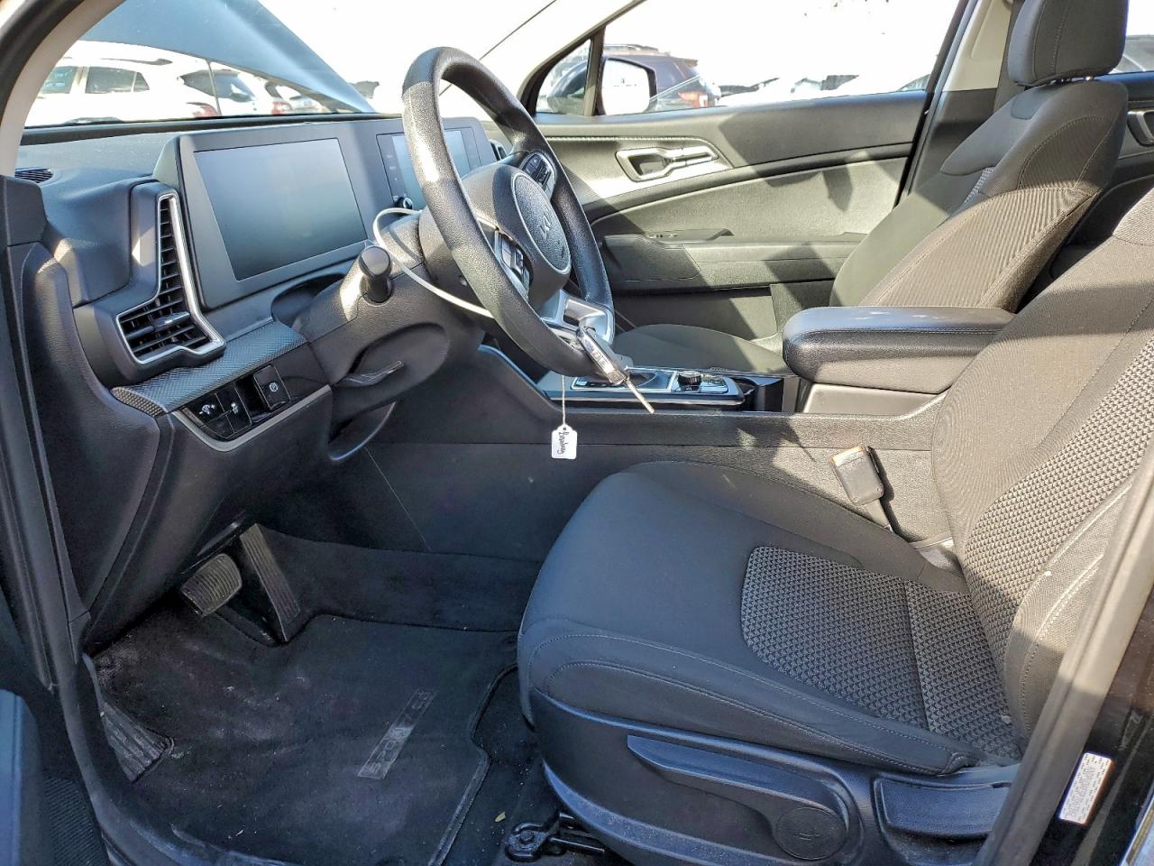 2023 KIA SPORTAGE LX photo 7