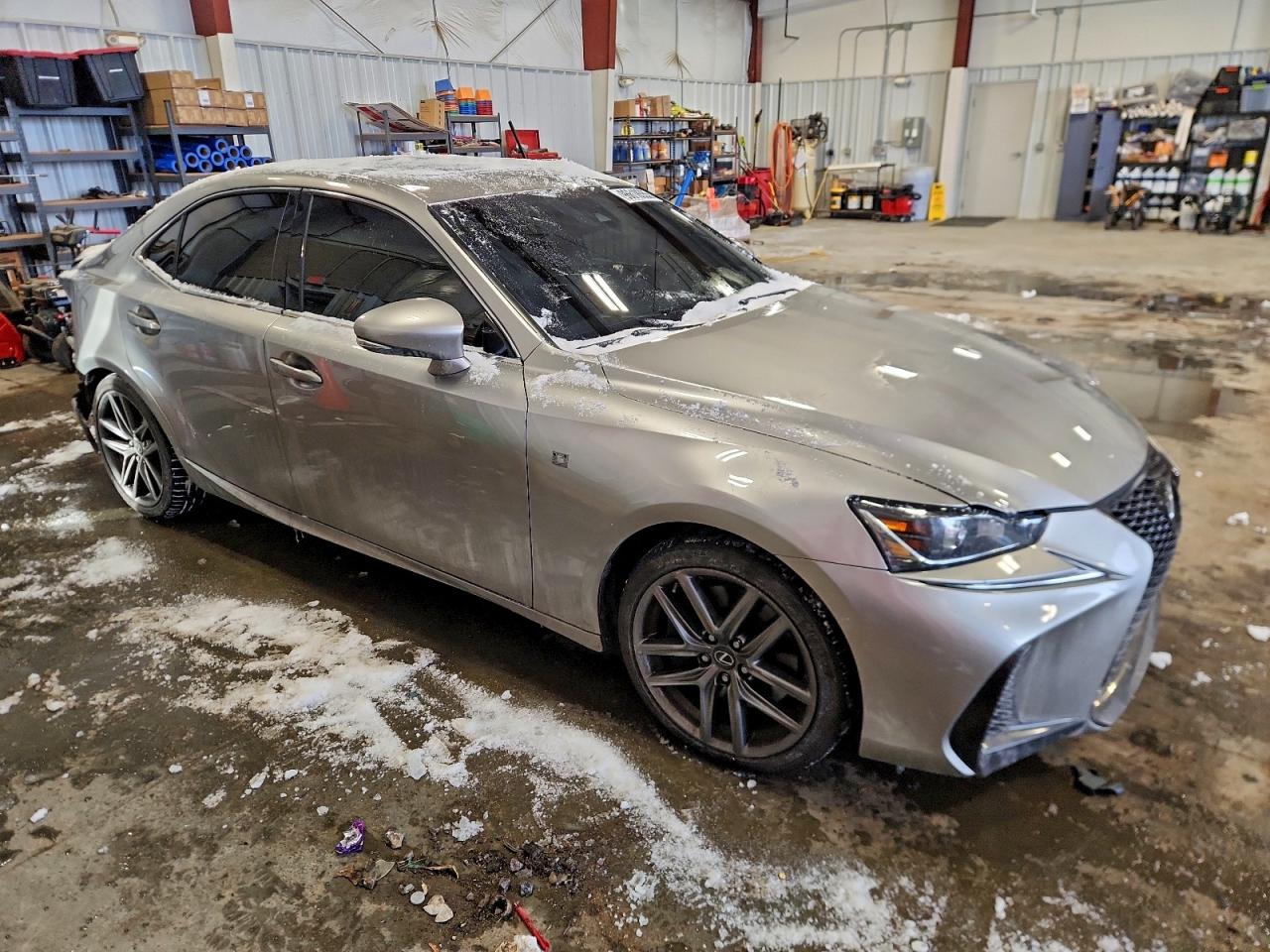2017 LEXUS IS 300 photo 4