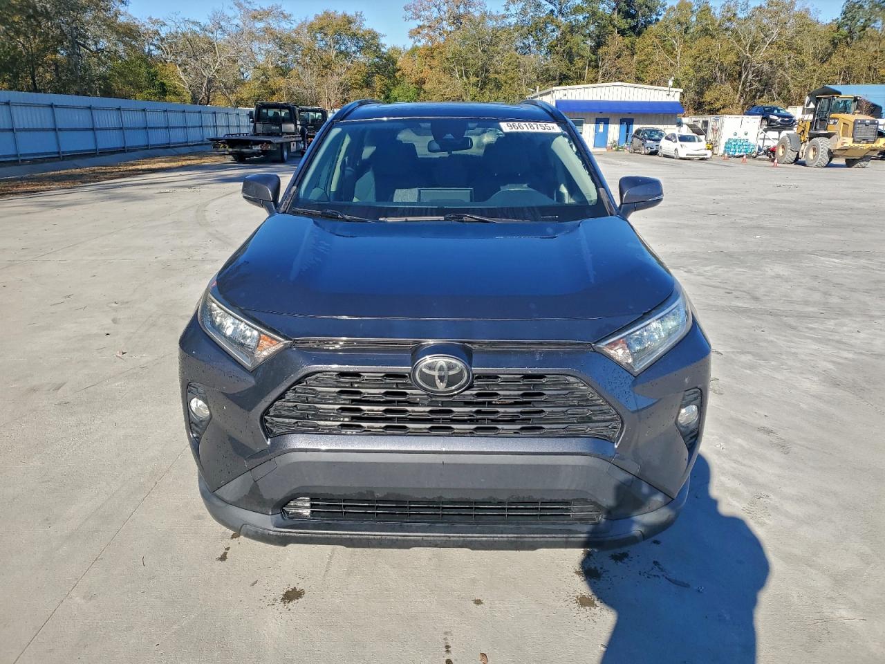 2019 TOYOTA RAV4 XLE photo 5