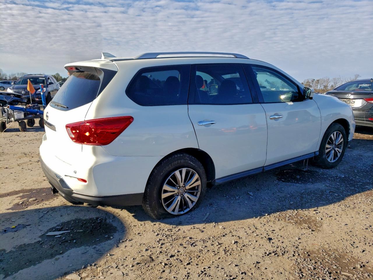2020 NISSAN PATHFINDER SL photo 3