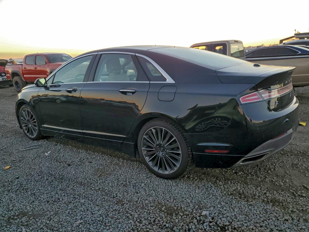 2016 LINCOLN MKZ HYBRID photo 2