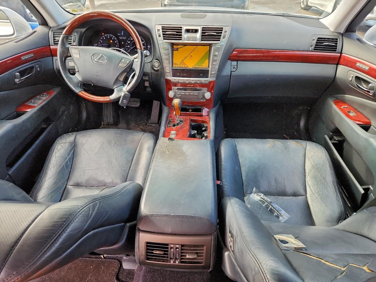 2010 LEXUS LS 460 photo 8