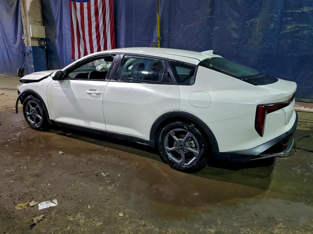2025 KIA K4 LX photo 2