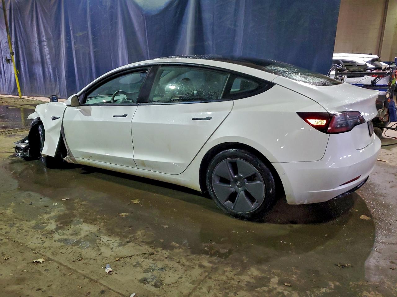 2022 TESLA MODEL 3 photo 2
