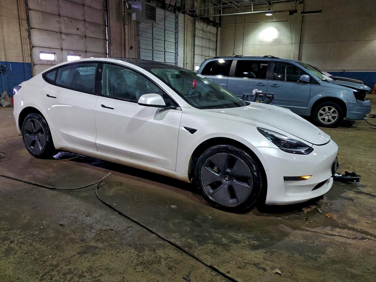 2022 TESLA MODEL 3 photo 4