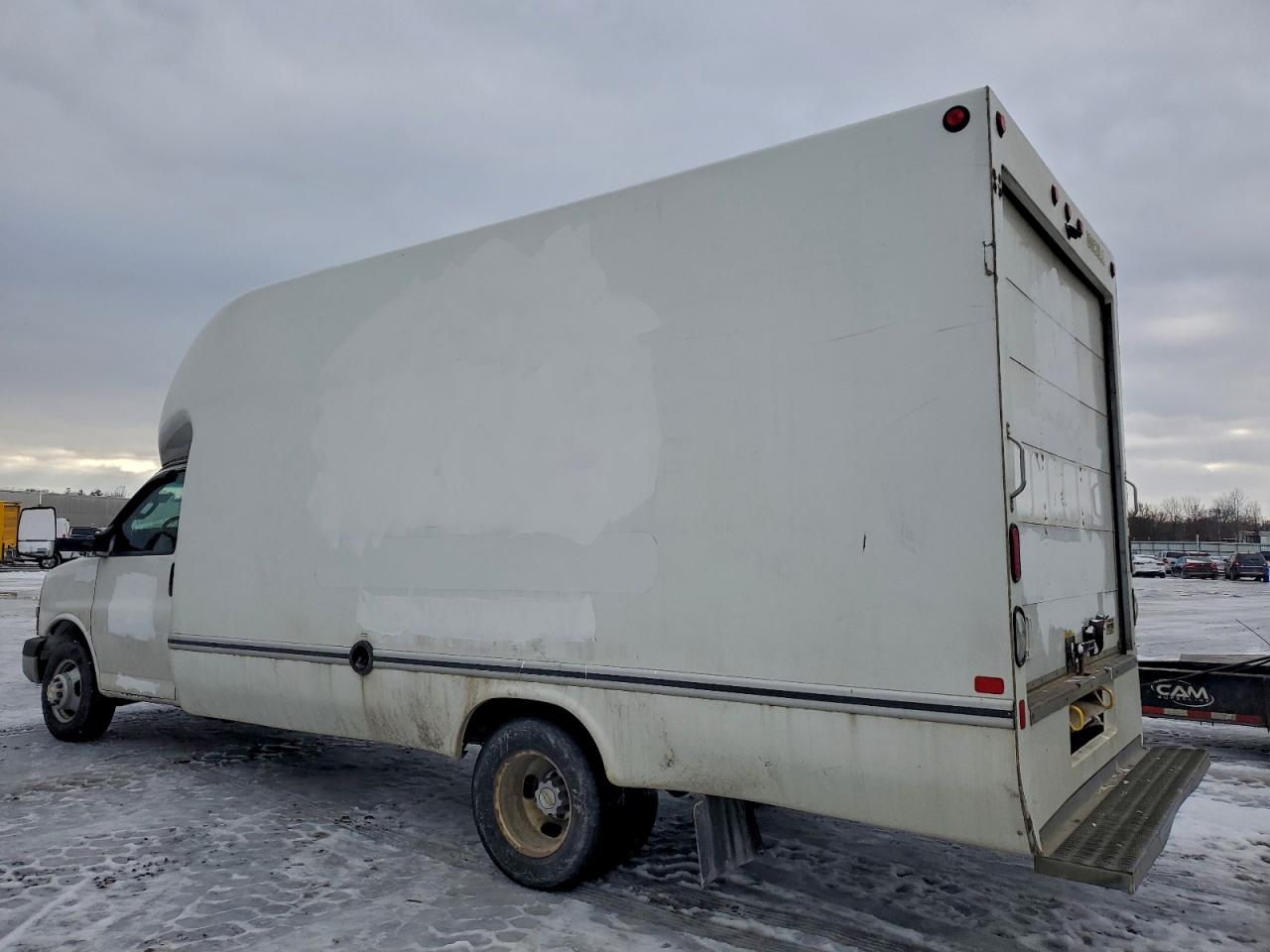 2016 CHEVROLET EXPRESS G3500 photo 2