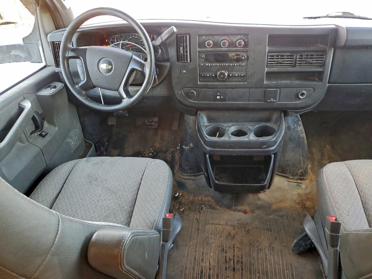 2016 CHEVROLET EXPRESS G3500 photo 8