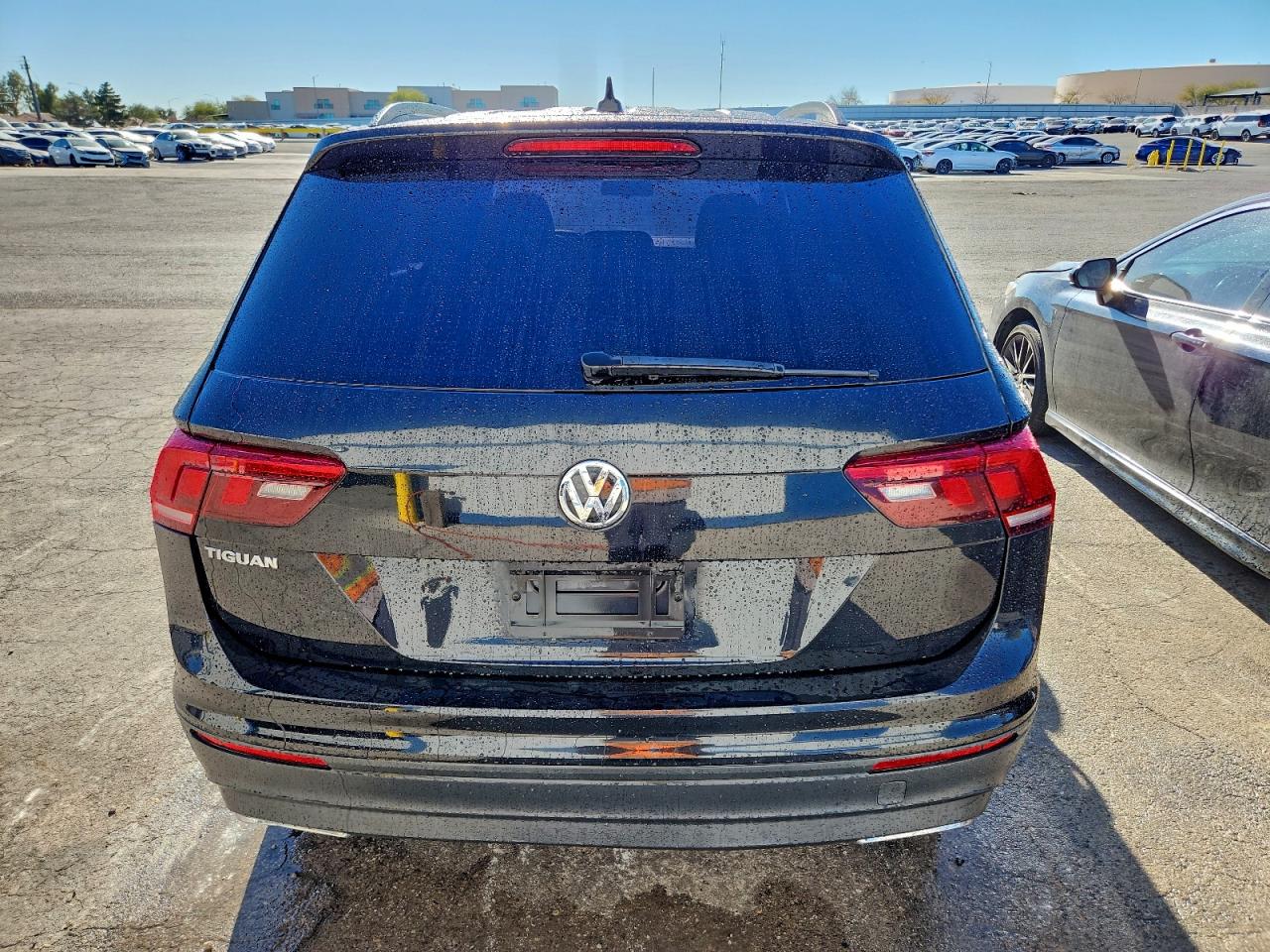 2021 VOLKSWAGEN TIGUAN S photo 6