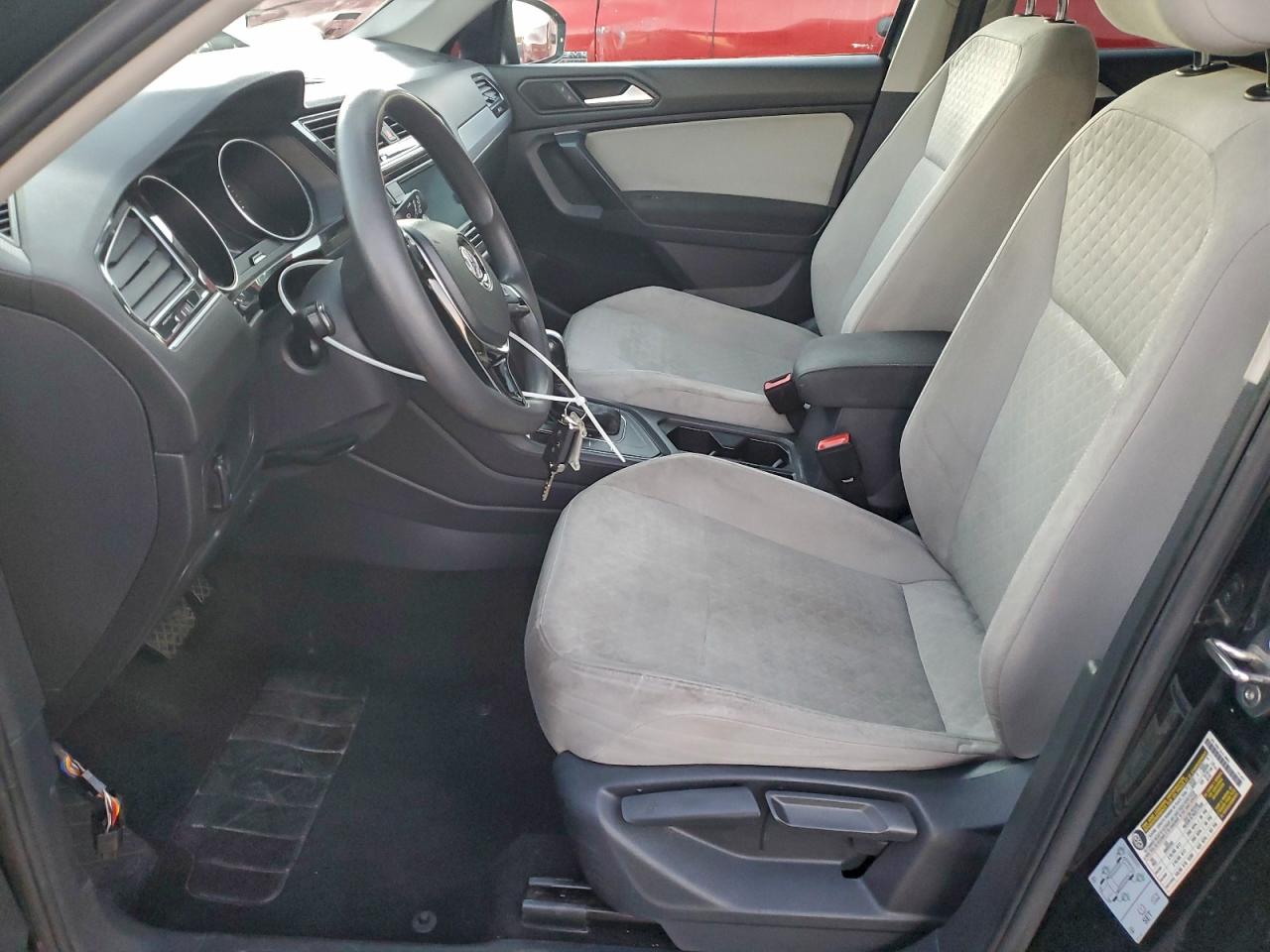 2021 VOLKSWAGEN TIGUAN S photo 7