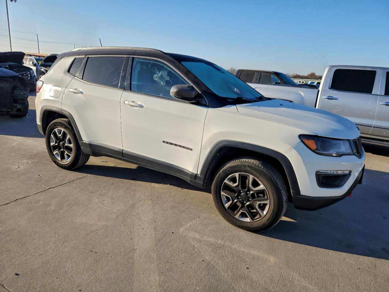 2017 JEEP COMPASS TRAILHAWK photo 4