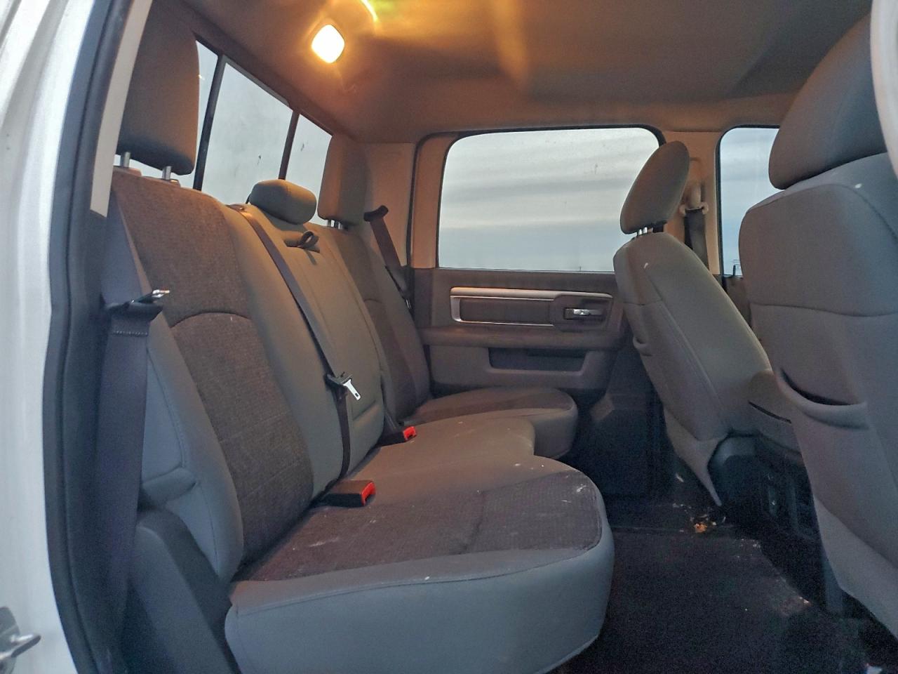2015 RAM 1500 SLT photo 11