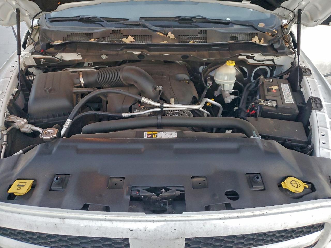 2015 RAM 1500 SLT photo 12