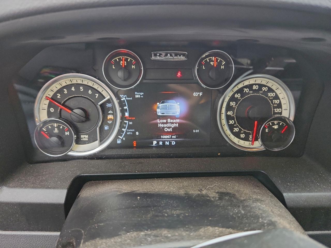 2015 RAM 1500 SLT photo 9