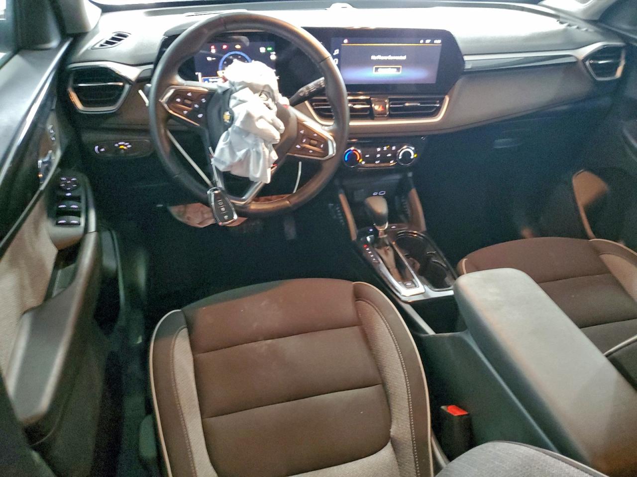 2025 CHEVROLET TRAILBLAZER LT photo 8