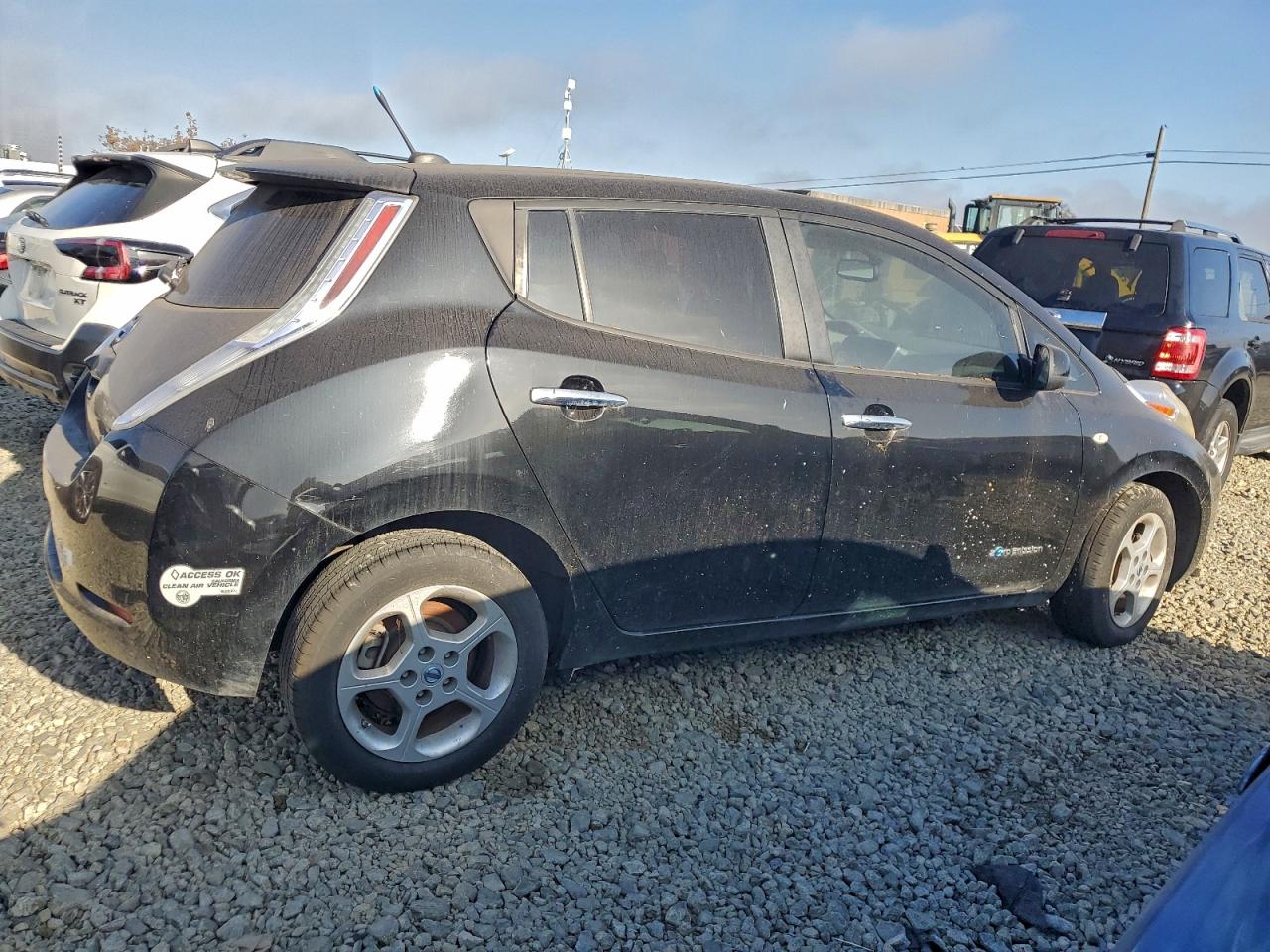 2012 NISSAN LEAF SV photo 3