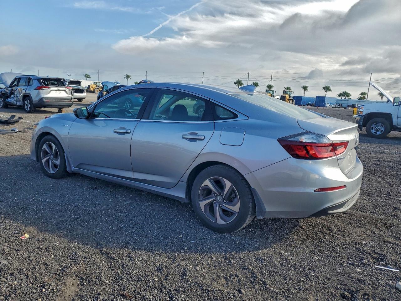 2019 HONDA INSIGHT LX photo 2