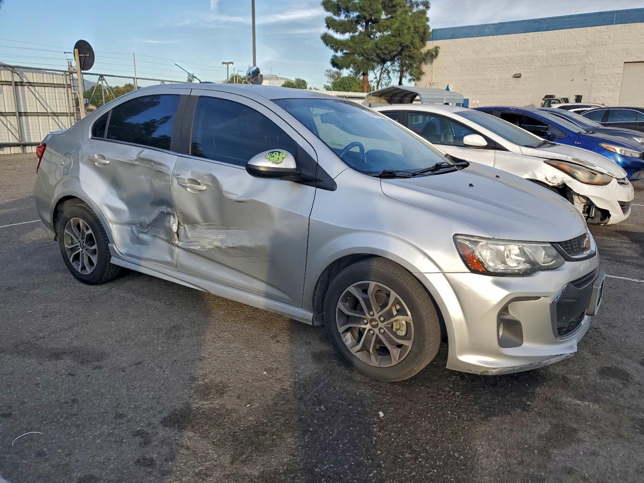 2017 CHEVROLET SONIC LT photo 4