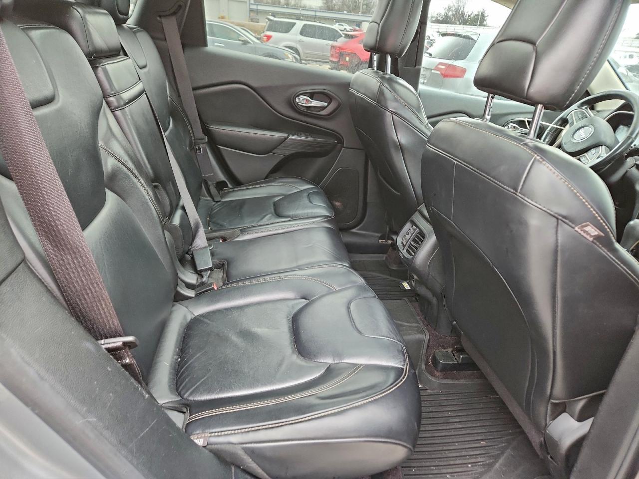 2016 JEEP CHEROKEE LIMITED photo 11