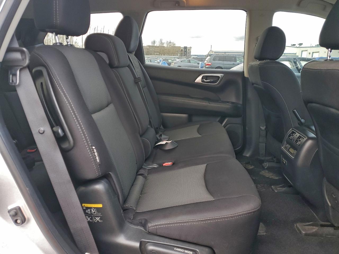 2020 NISSAN PATHFINDER S photo 11
