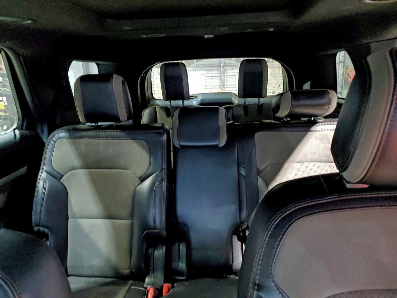 2017 FORD EXPLORER XLT photo 10