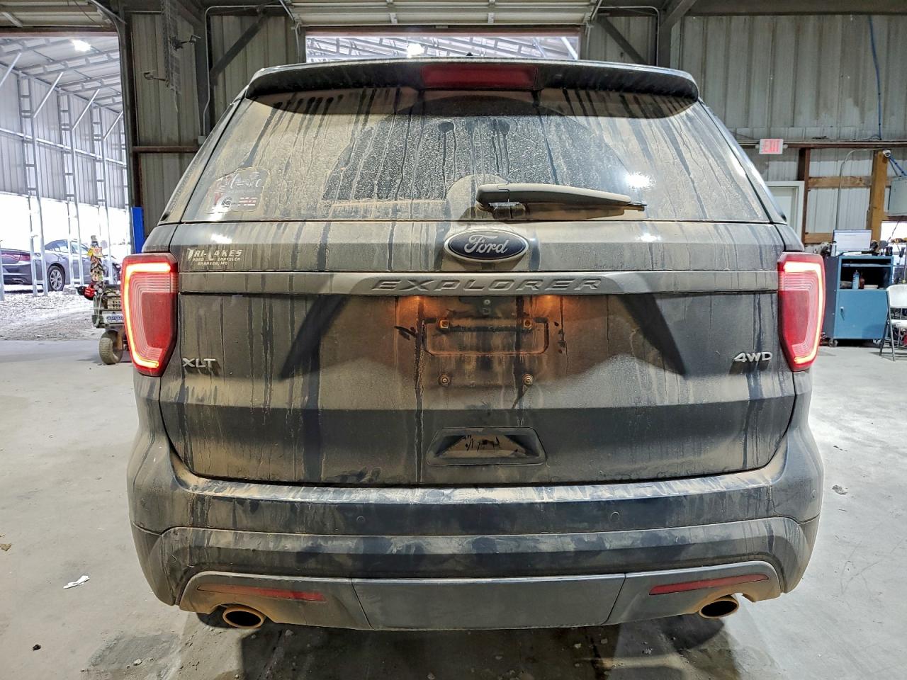 2017 FORD EXPLORER XLT photo 6