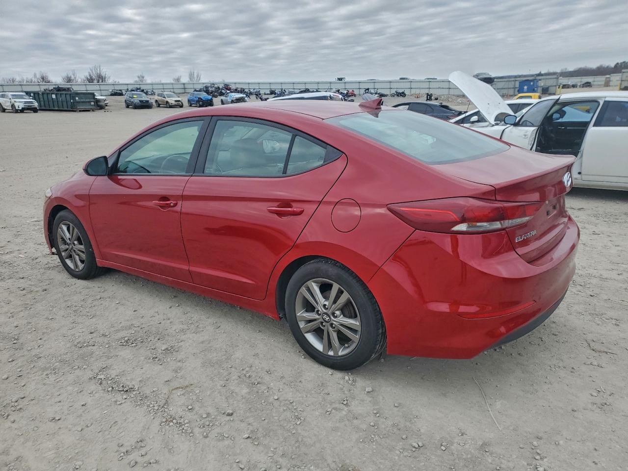 2017 HYUNDAI ELANTRA SE photo 2