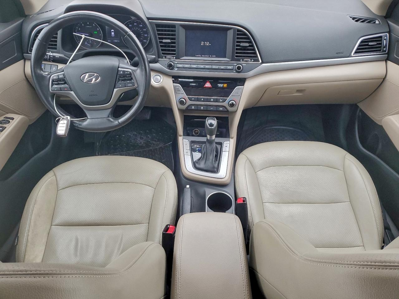 2017 HYUNDAI ELANTRA SE photo 8